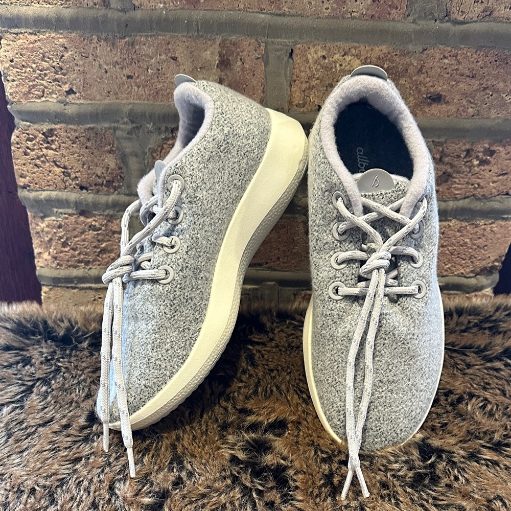 Allbirds Women’s Wool Runner. Grey with Cream sole. Size 9.